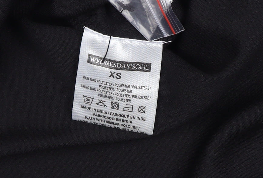 Wednesday's Girl Women's Black Floral A-Line Midi Dress