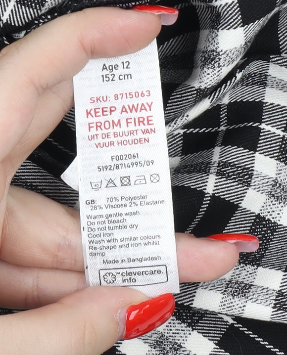 New Look Girls Black Plaid Pleated Skirt, Size 12 Years