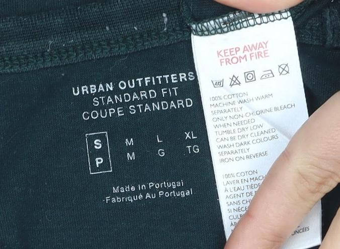 Urban Outfitters Men’s Green Long Sleeve T-Shirt, Size S