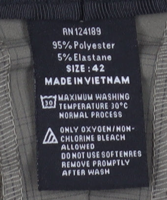 Kirkland Signature Men's Brown Chino Shorts Size 42