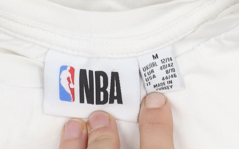 NBA Unisex White Bulls T-Shirt, Size 14, Embroidered Sports Style