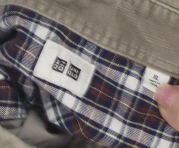 Uniqlo Men's Brown XL Button-Up Casual Shirt