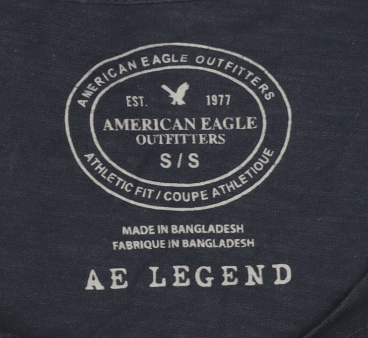 American Eagle Outfitters Men's Blue Graphic T-Shirt S