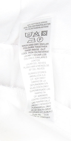 Gallery Women’s White Bermuda Shorts Size 12 Stretch Cotton Blend
