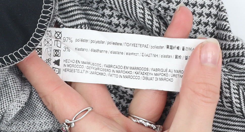 Pull & Bear Womens Grey Check Paperbag Shorts Size M