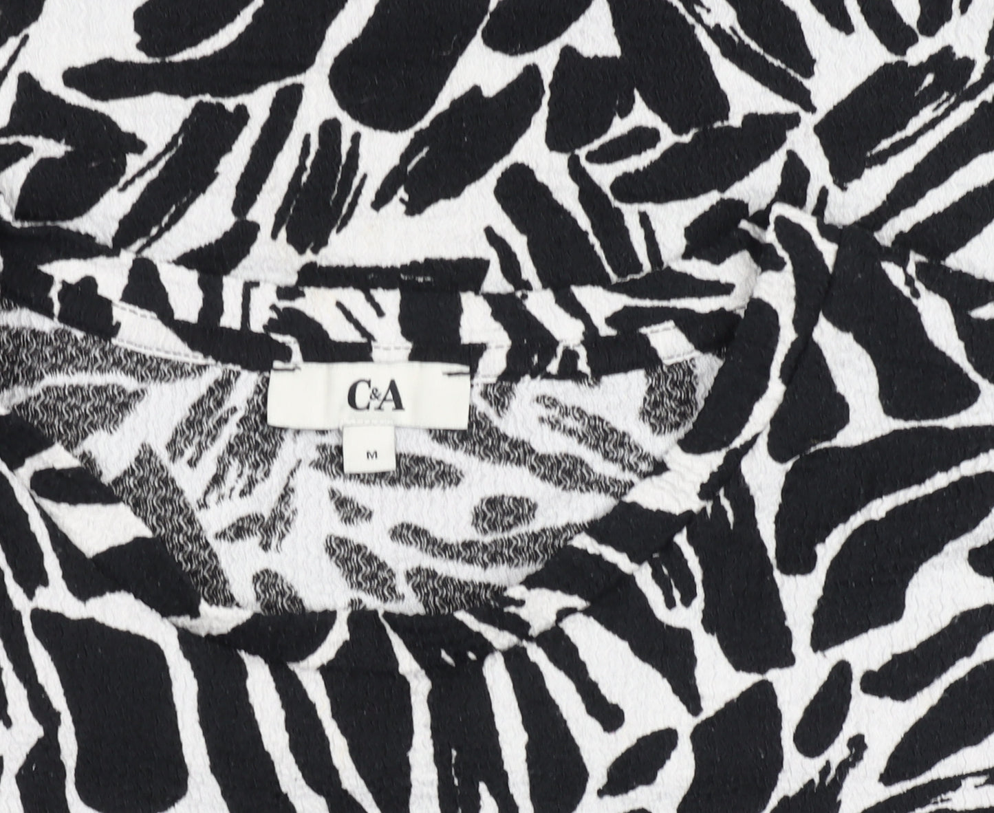 C&A Women's Black Animal Print Short Sleeve Jersey T-Shirt M