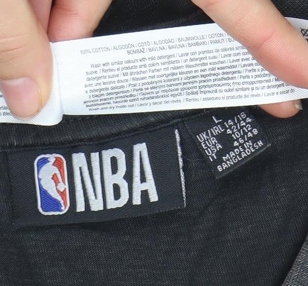 NBA Chicago Bulls Black Cotton Men's L Graphic T-Shirt