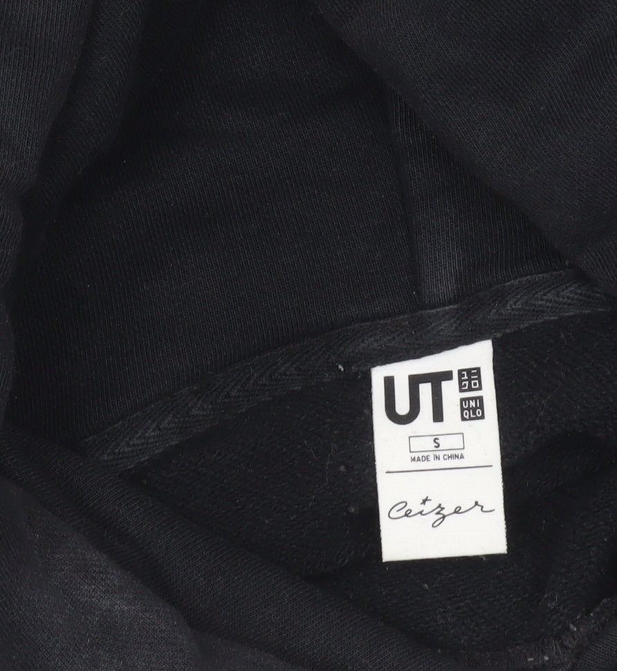 Uniqlo Men Black Graphic JUST Chillin Hoodie Size S Cotton Blend
