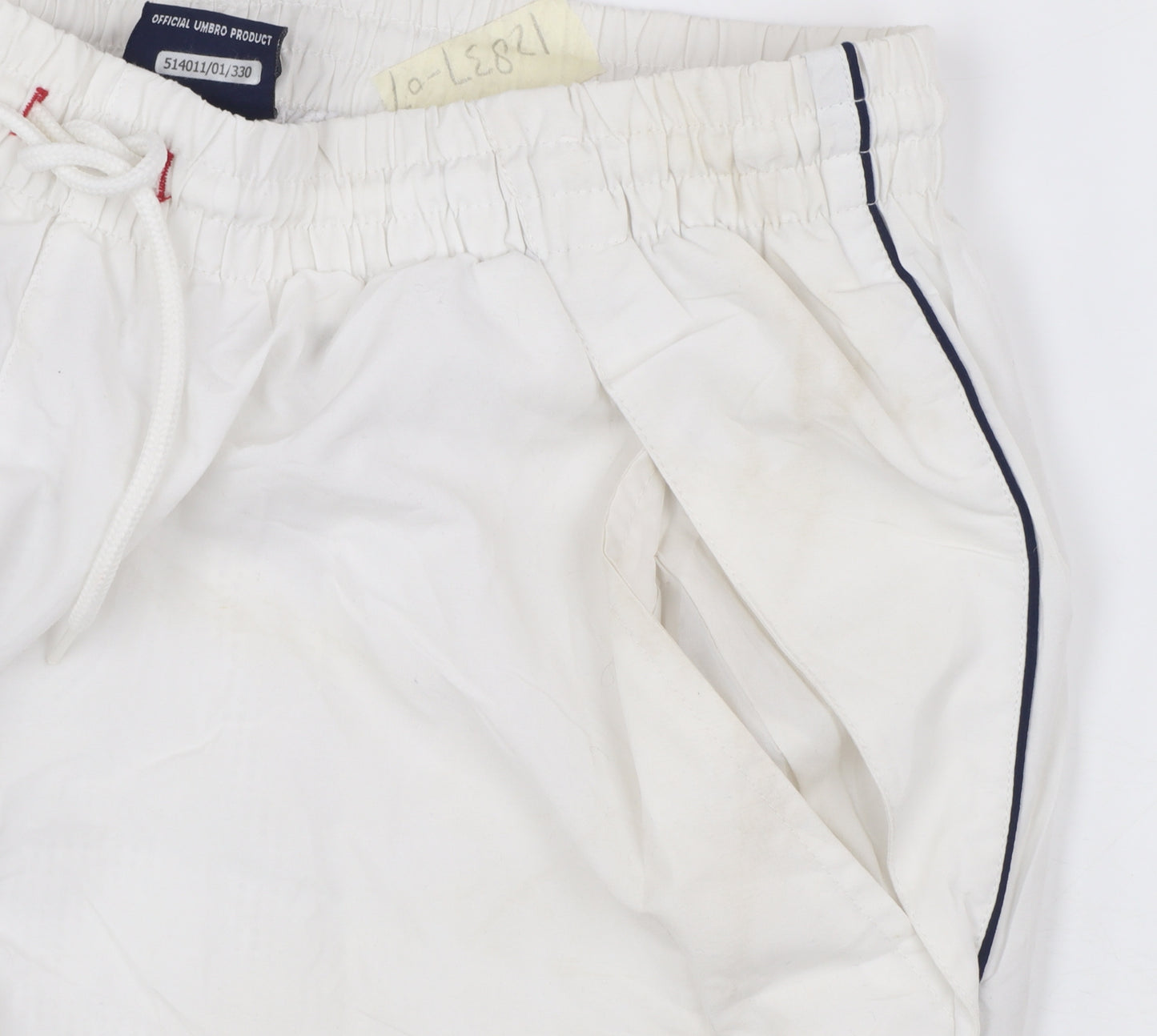 Umbro Men's White Athletic Football Shorts Size M Drawstring