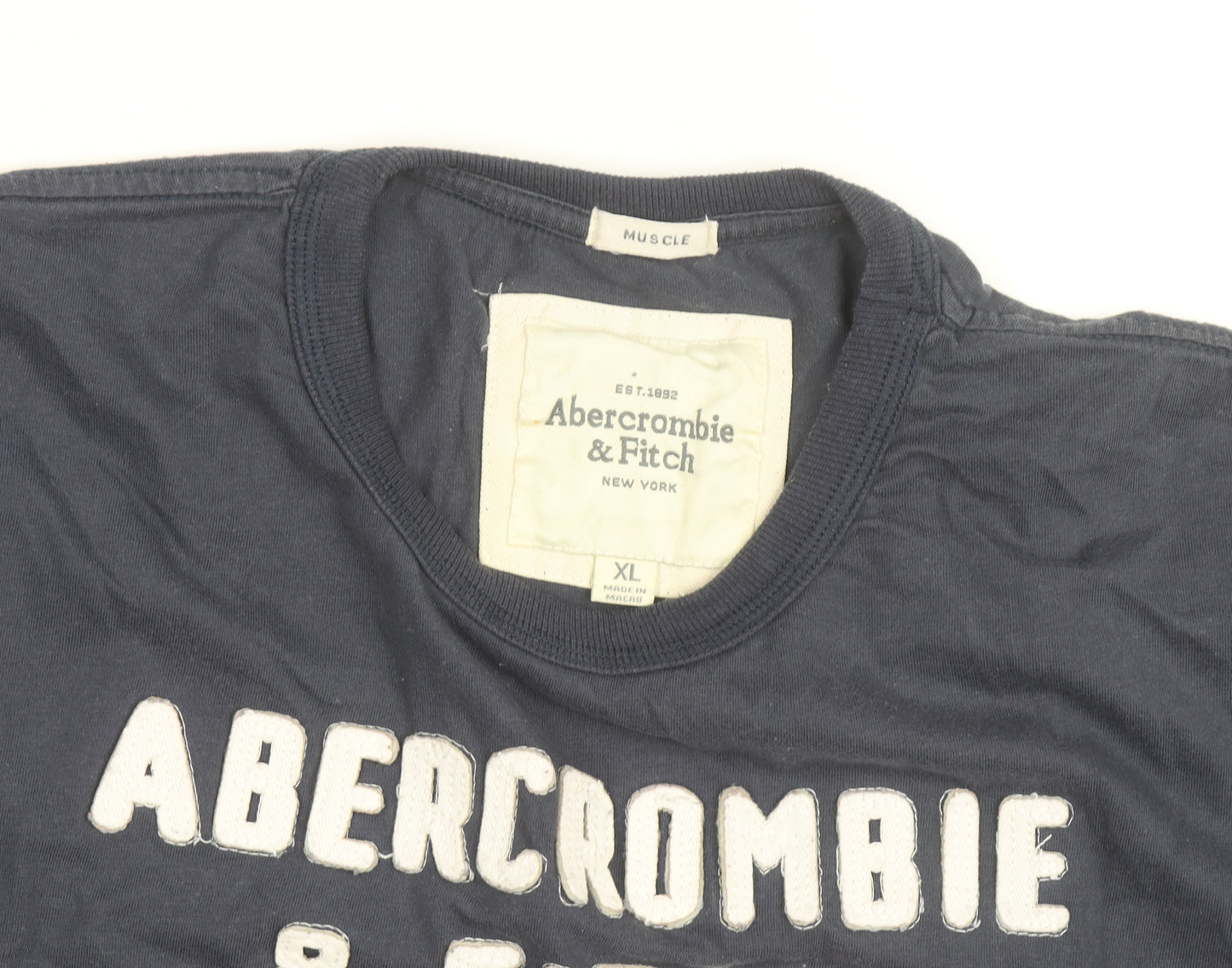 Abercrombie & Fitch Men's Blue XL Muscle Fit Graphic T-Shirt