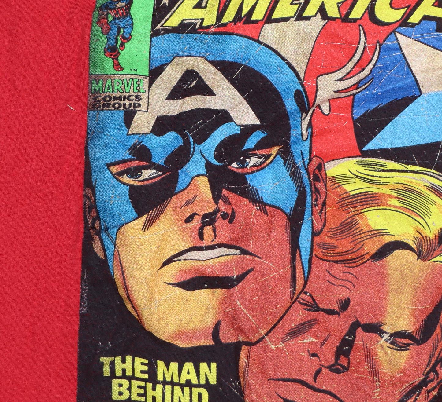 Marvel Men's Red Captain America Graphic T-Shirt Medium