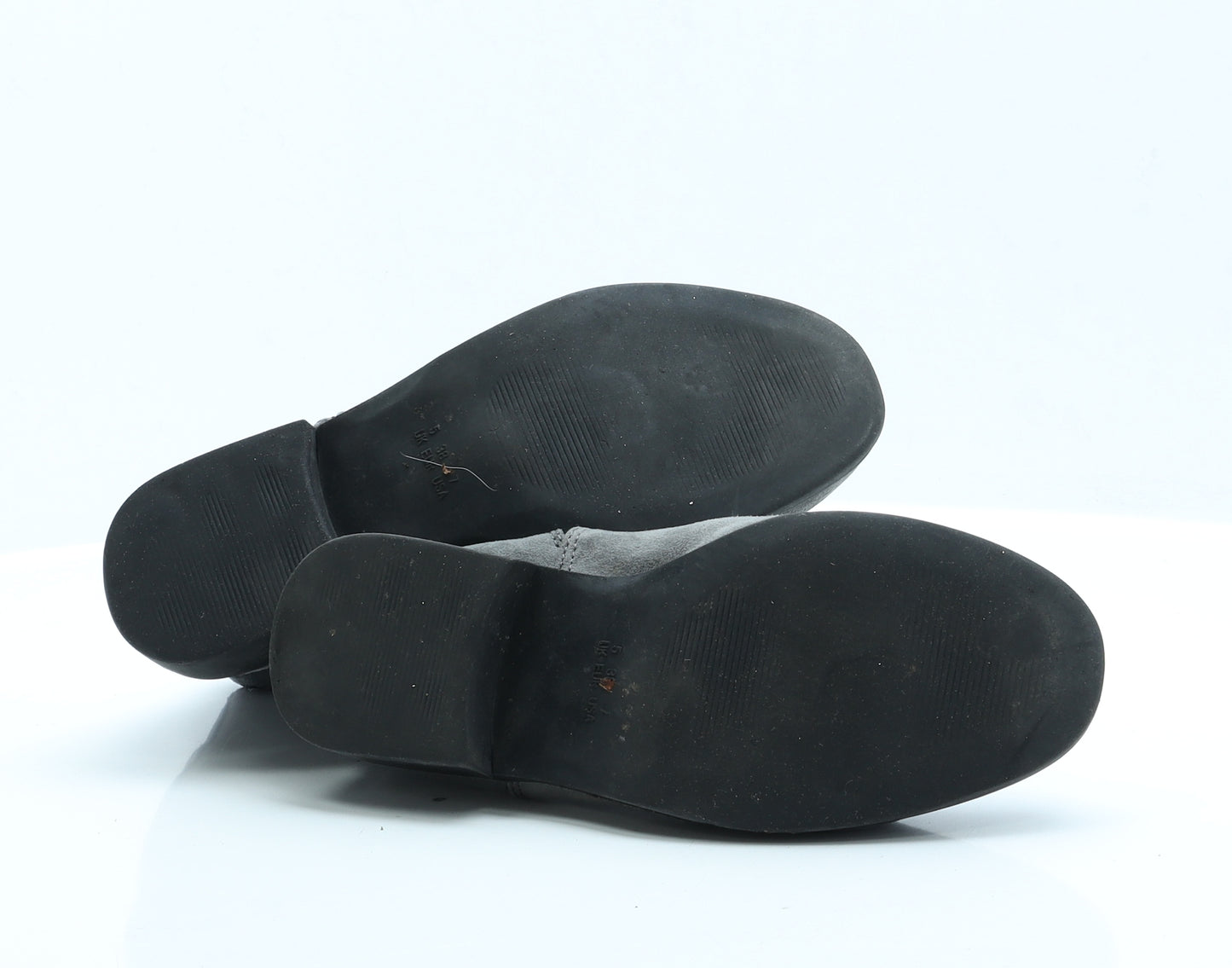 Preworn Womens Grey Faux Suede Chelsea Boot UK 5 EUR 38 US 7