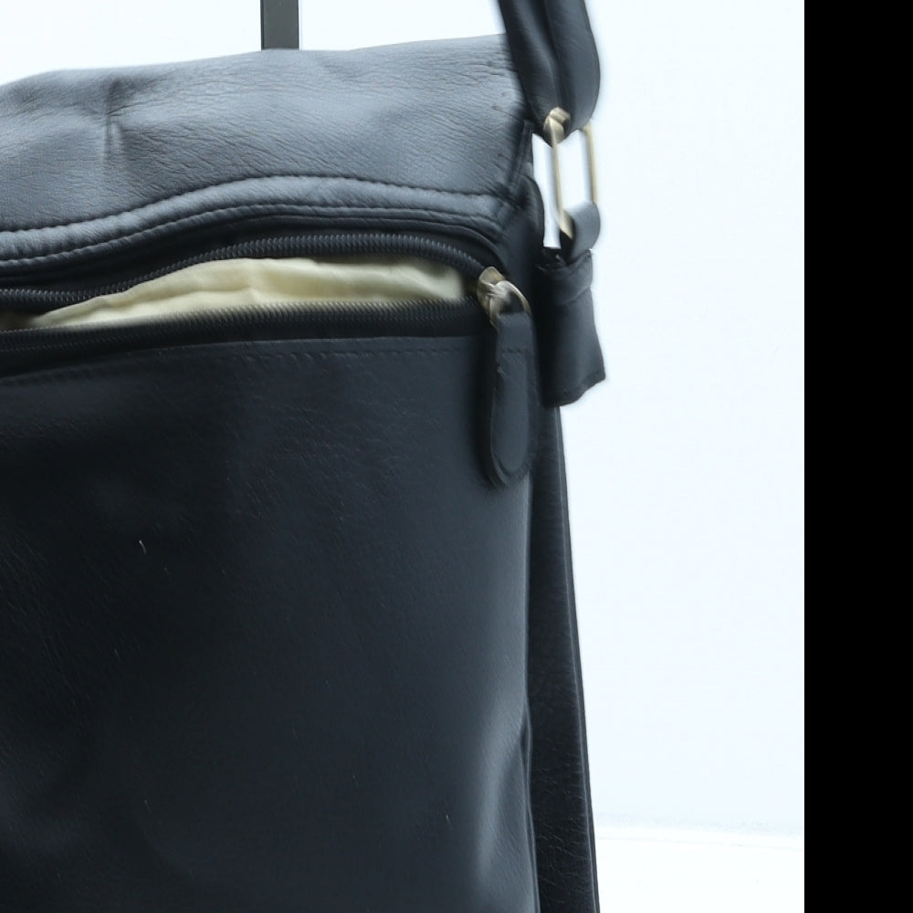 Preworn Womens Black Polyurethane Crossbody Size Small
