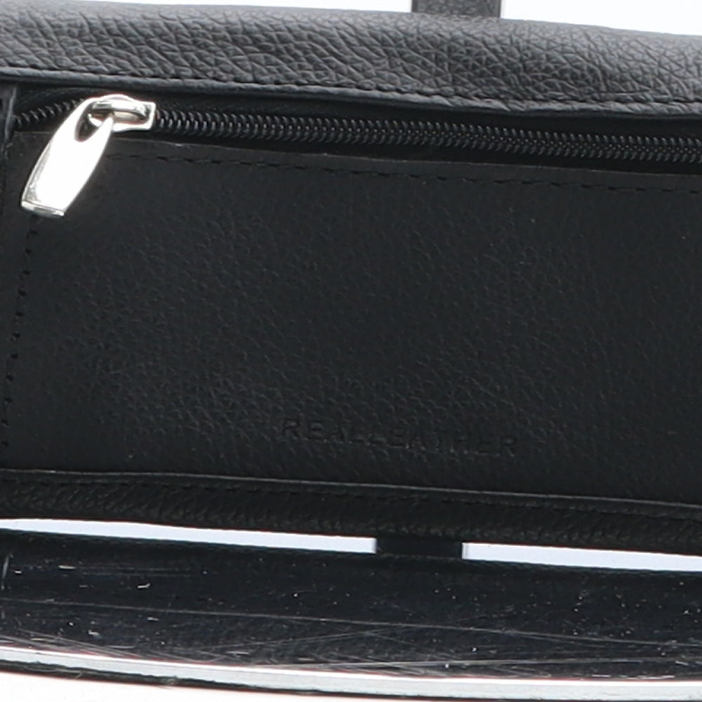 Preworn Womens Black Polyurethane Bow Tie Wallet Size S