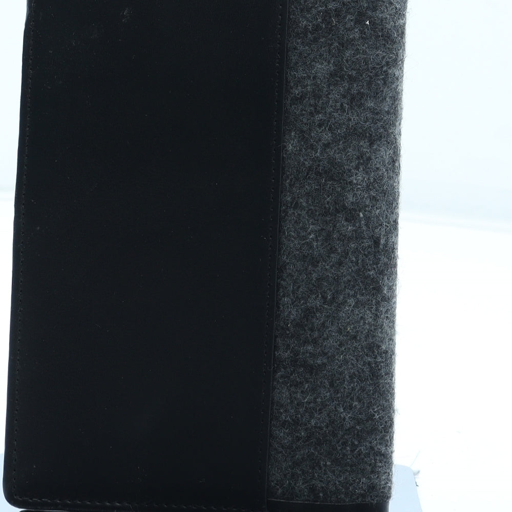 Preworn Mens Black Leather Wallet