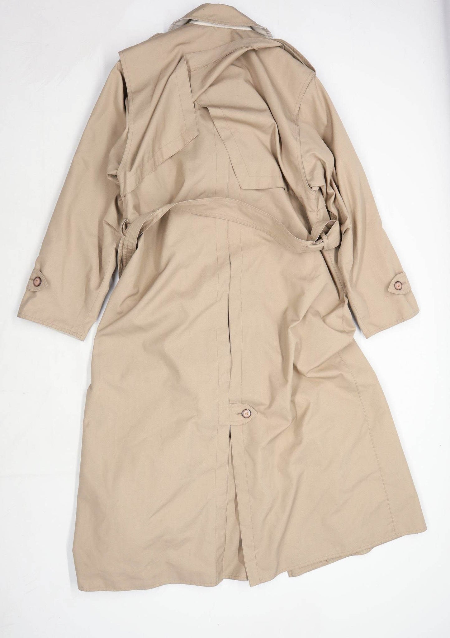 The Aquaberry Mac Womens Size 10 Beige Mac