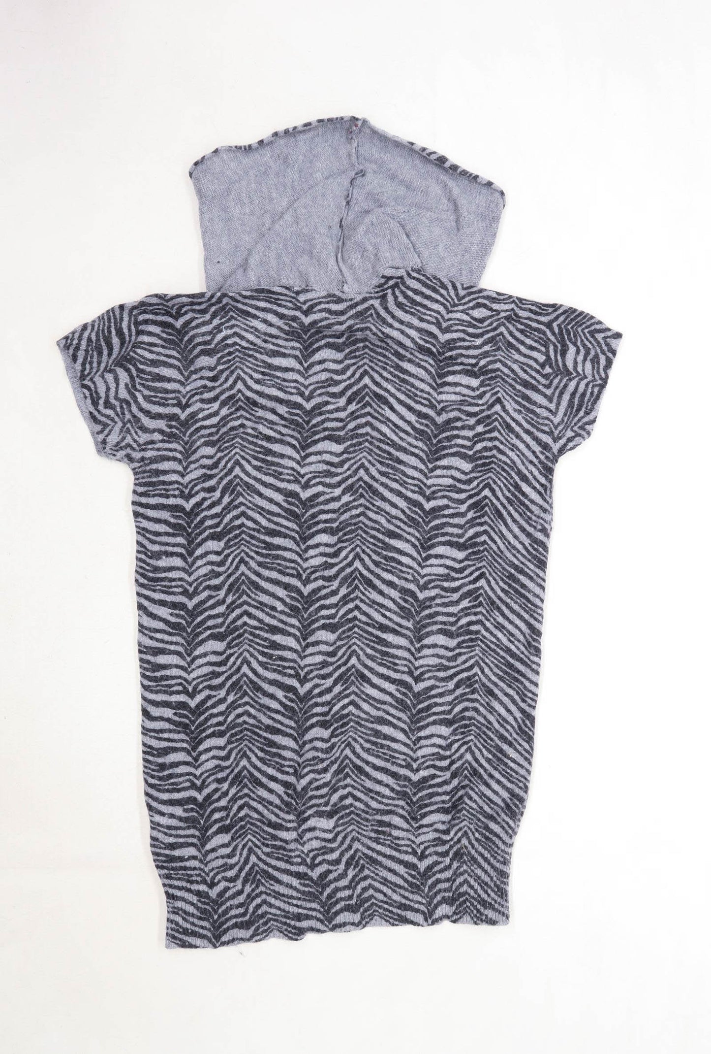 Initial Womens Size M Animal Print Grey Jumper (Regular)
