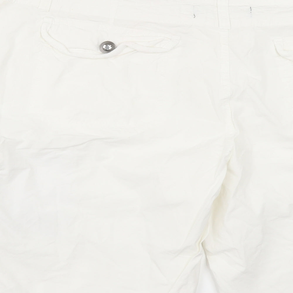 Preworn Womens White Cargo Shorts Size 44 in