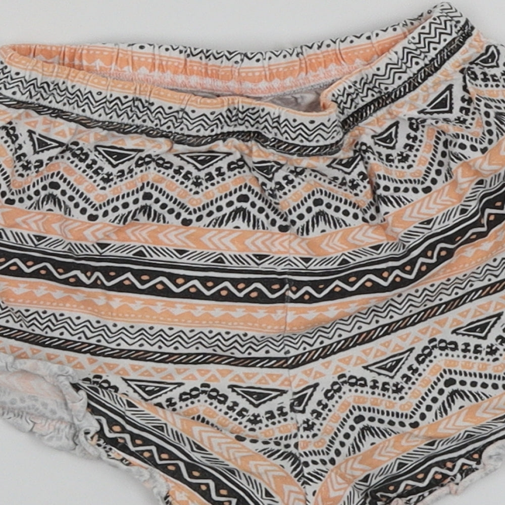 Matalan Girls White Geometric Sweat Shorts Size 8 Years