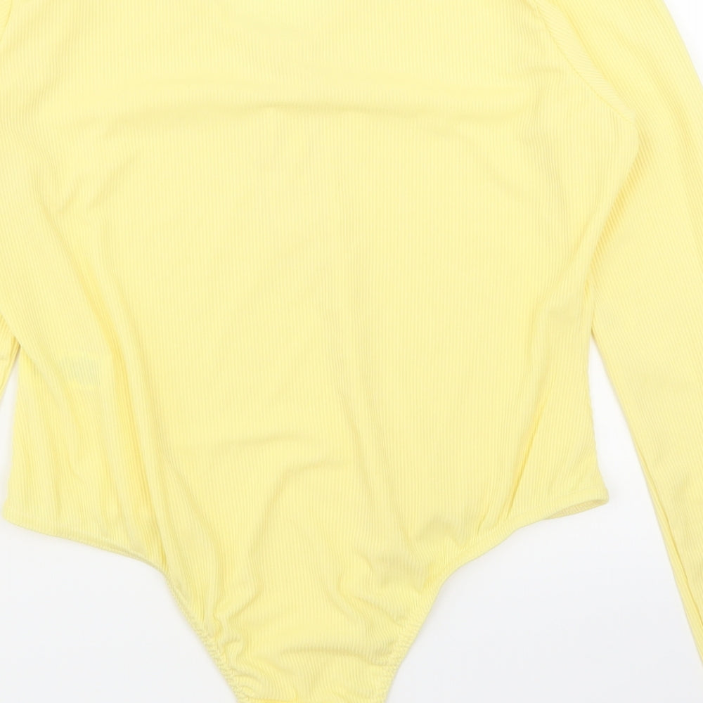 PRETTYLITTLETHING Womens Yellow Basic T-Shirt Size 18