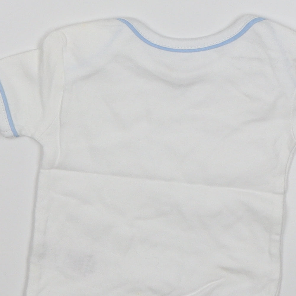 Preworn Baby White Basic T-Shirt Size 0-3 Months