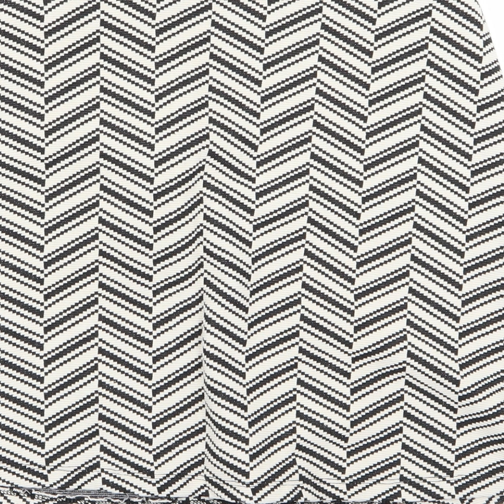 Preworn Womens White Striped Straight & Pencil Set Size 10