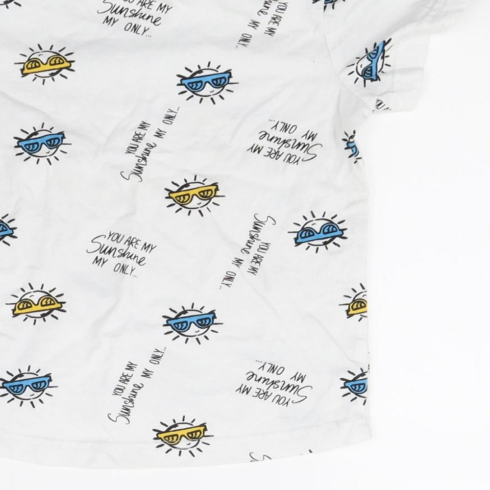 Nutmeg Boys White Basic T-Shirt Size 2-3 Years - Sunglasses
