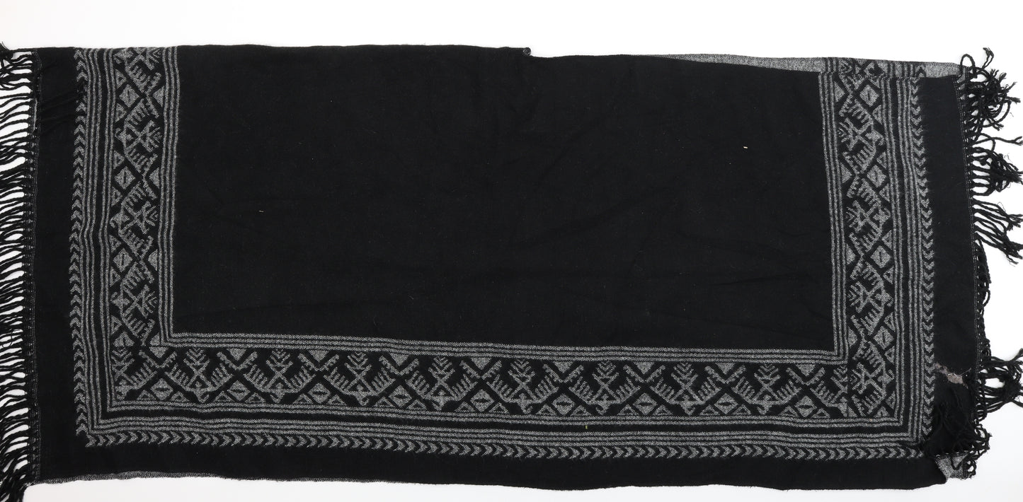 Preworn Womens Black Argyle/Diamond Shawl/Wrap