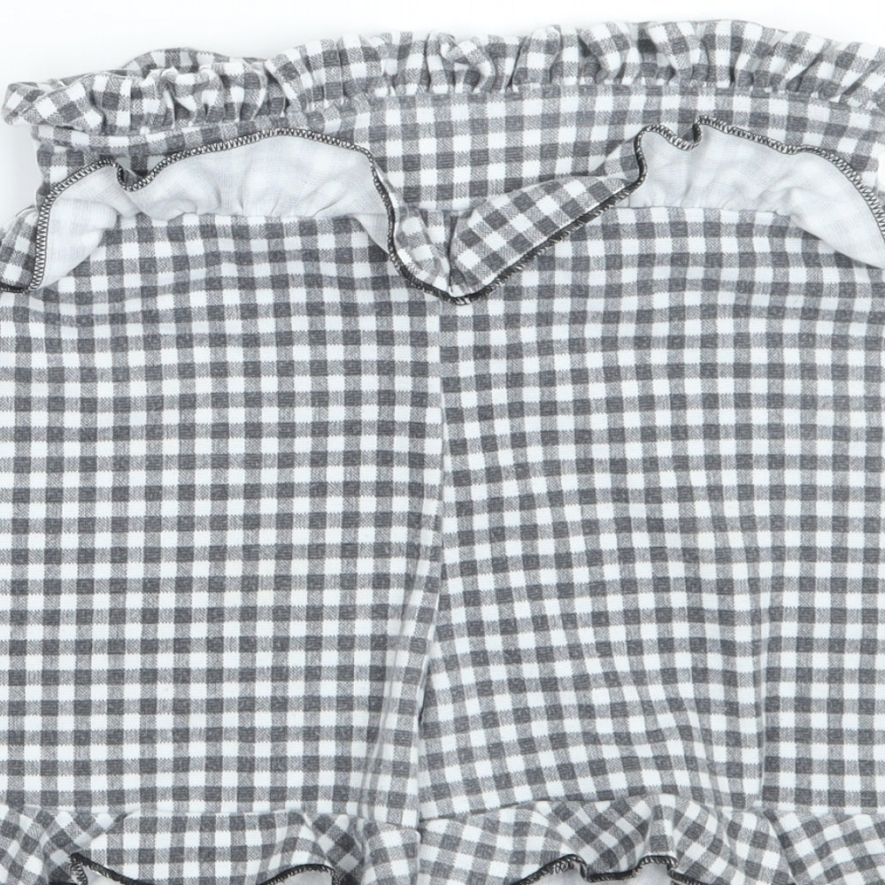 Pretty little thing Womens Grey Check Hot Pants Shorts Size 6