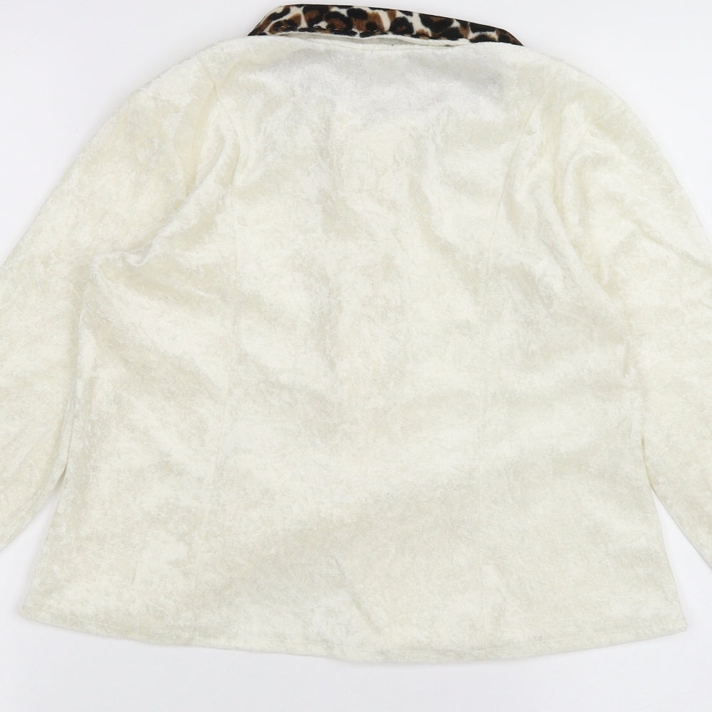 Preworn Girls White Jacket Size 9 Years