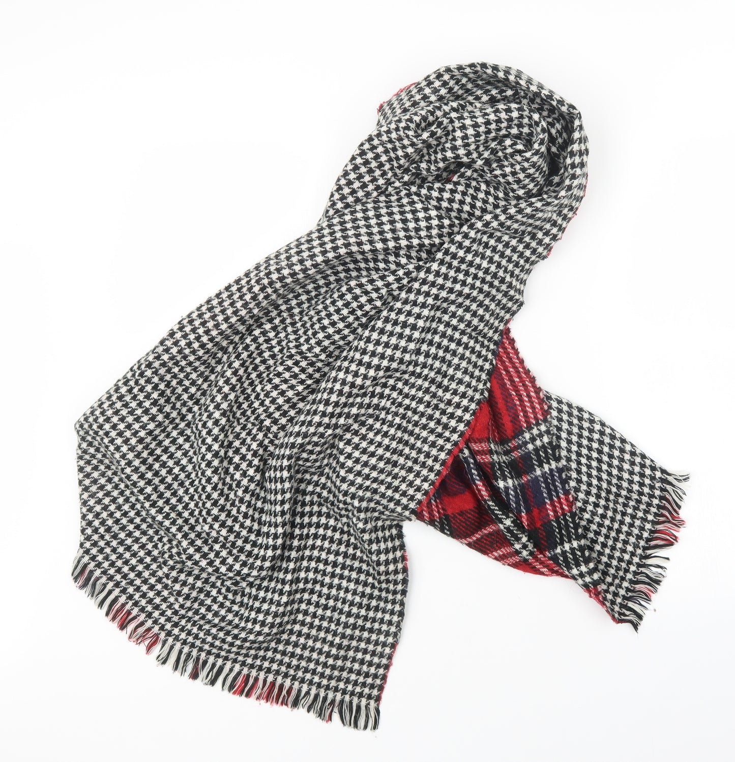 Preworn Womens Black Geometric Knit Scarf