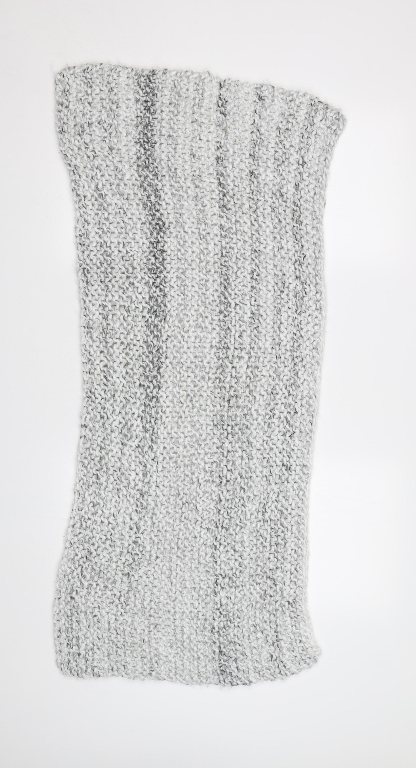 Preworn Womens Grey Knit Scarf