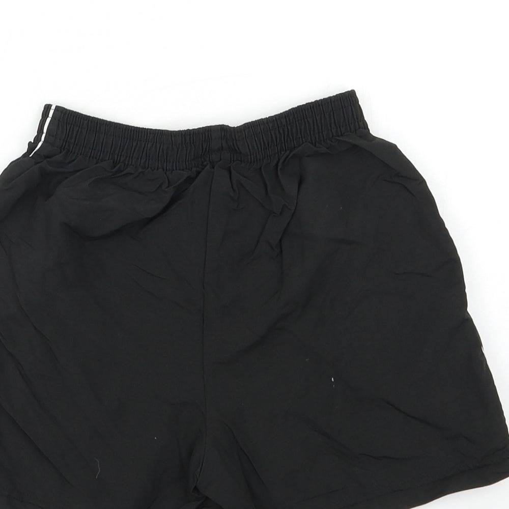 Umbro Boys Black Sweat Shorts Size 6-7 Years