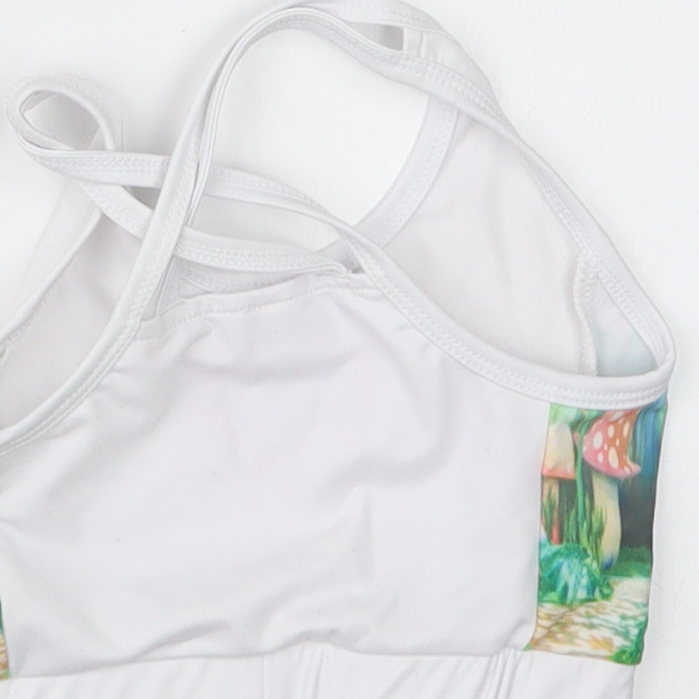 Preworn Girls White Cropped T-Shirt Size 7 Years