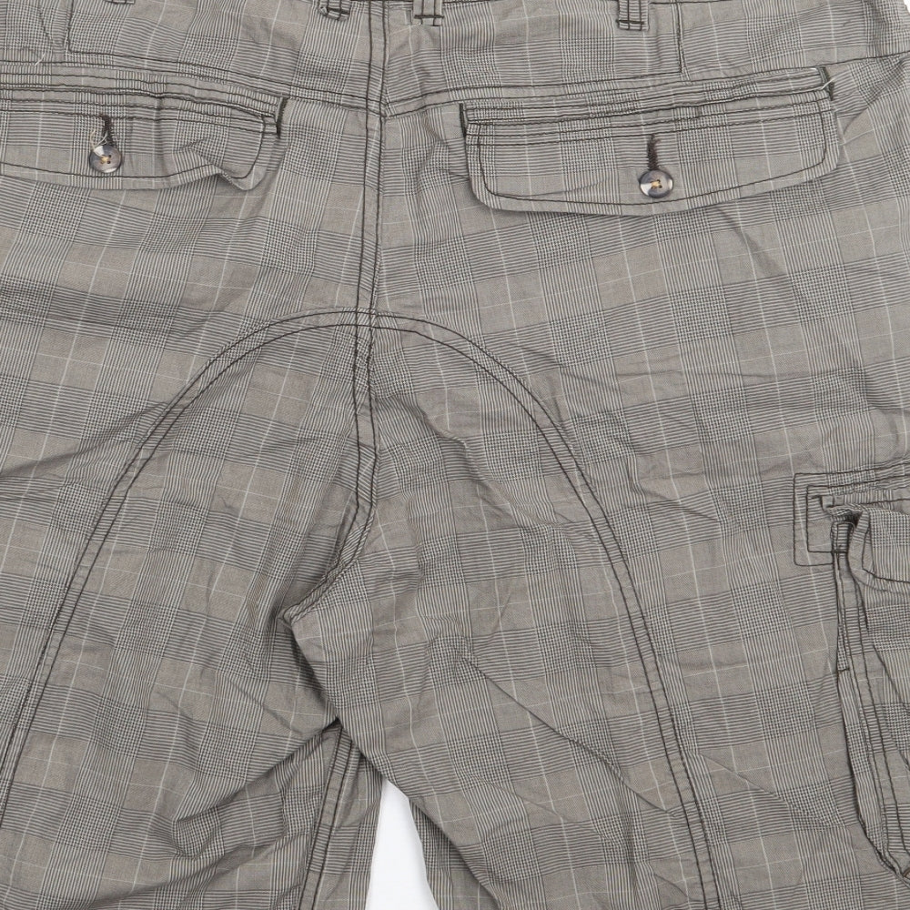 Angela Litrico Mens Brown Plaid Cotton Cargo Shorts Size 40 L10 in Regular Button