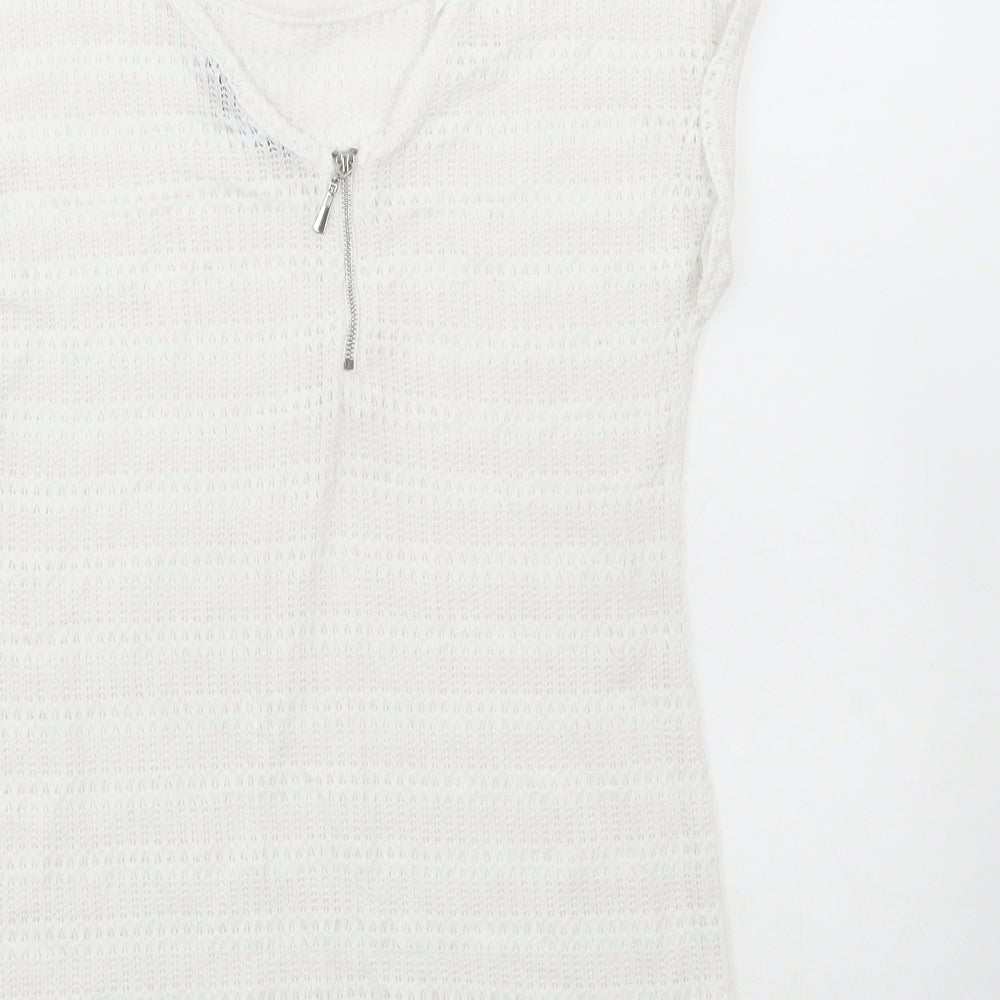 New Look Womens White Acrylic Basic T-Shirt Size 6 Round Neck
