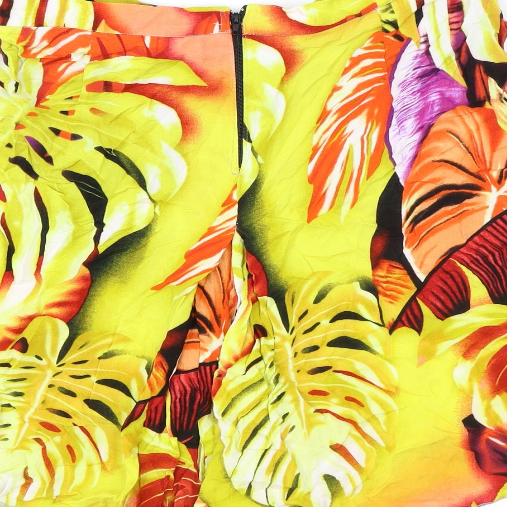 Preworn Womens Multicoloured Geometric Polyester Bermuda Shorts Size 30 in Regular Zip - Leaf Pattern