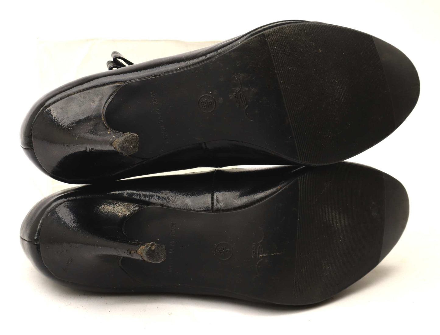 New Look Womens UK Size 6 Black Leather Heels