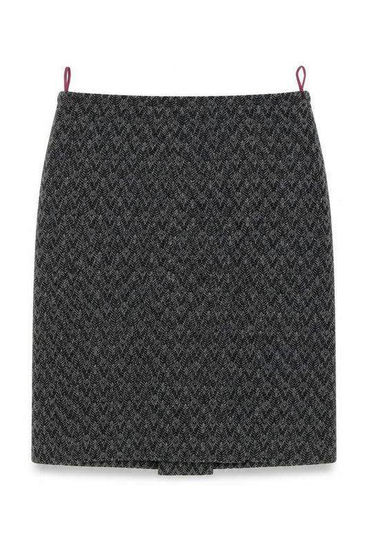 Front view of Preworn women’s grey geometric a-line skirt
