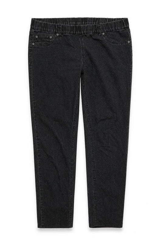 Front view of Denim CO women’s black jegging jeans, size UK 12, 26-inch leg
