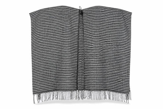 Front view of Garfield & Marks women’s grey houndstooth knit shawl/wrap