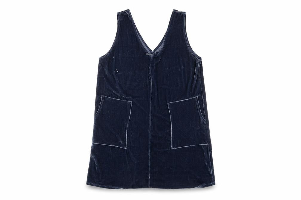 Front view of women’s blue shift, size M
