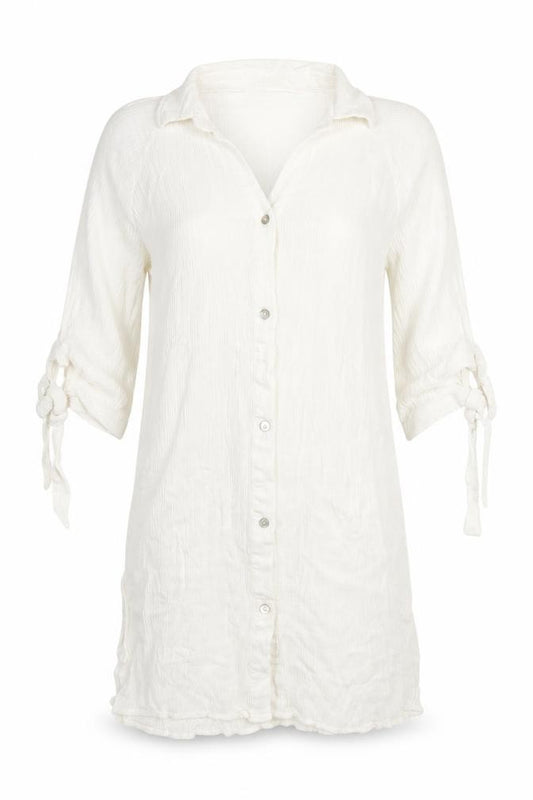 Front view of New Look women’s white basic button-up, size M