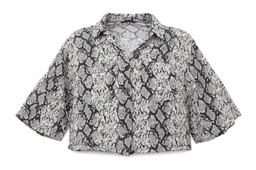 Front view of Bershka women’s multicoloured animal print cropped button-up, size M