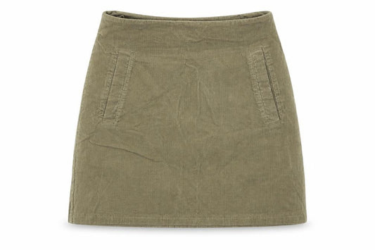 Front view of New Look women’s green a-line skirt, size UK 12