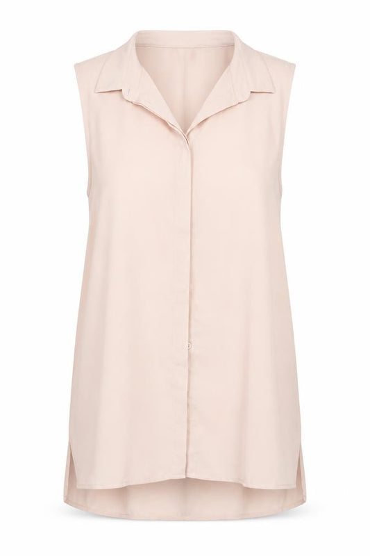 Front view of New Look women’s pink basic button-up, size UK 12