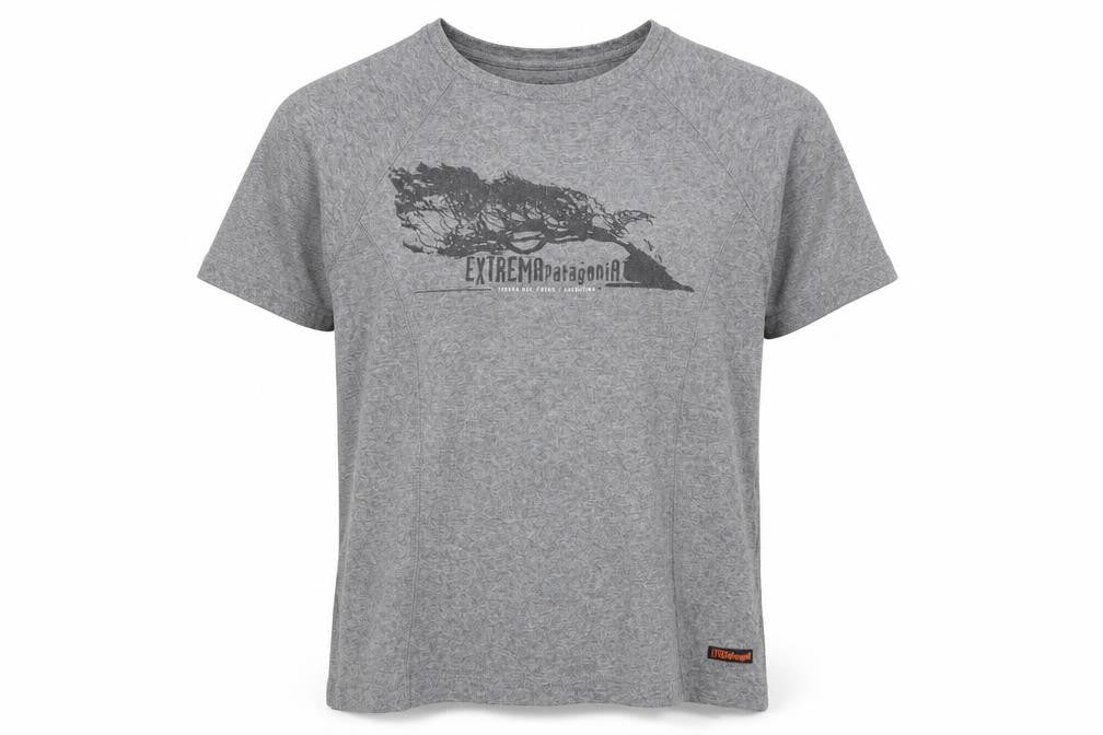 Extreamapatagomia Boys Grey   Basic T-Shirt Size L