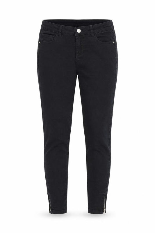 Front view of Denim CO. women’s black denim skinny jeans, size UK 12, 24-inch leg