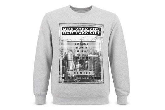 Front view of New Look Men men’s grey jumper, size L