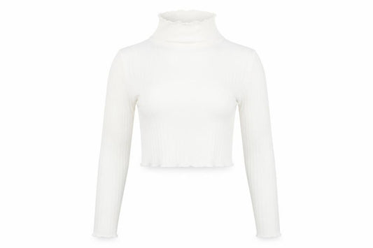 Front view of PRETTYLITTLETHING women’s white cropped t-shirt, size UK 16